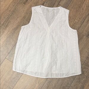 NWOT Cotton White Eyelet V-Neck Sleeveless Top